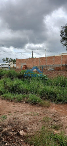 Vende-se Lote de 360m² em Vale dos Araçás 