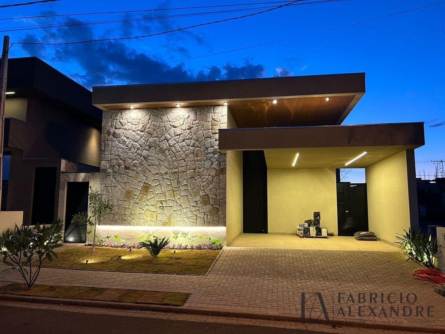 Casa à venda com 3 quartos, 5 banheiros, 4 vagas e 171m² no Village Mirassol IV, Mirassol — foto principal
