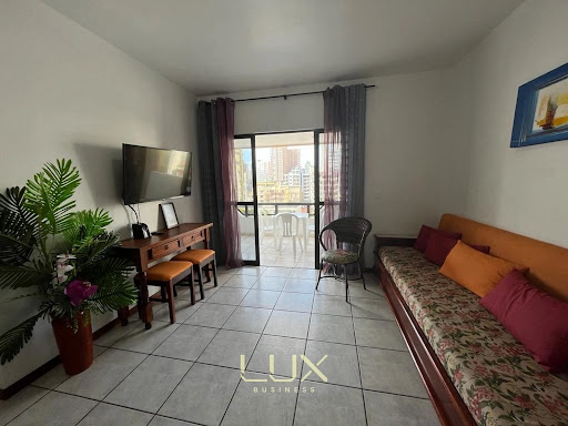 Apartamento 03 Dorm. em Meia Praia  -  Itapema