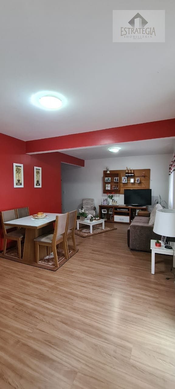 Casa à venda com 3 quartos, 1 suíte, 2 vagas e 170m² no Morin, Petrópolis (RJ) — foto 3 de 19