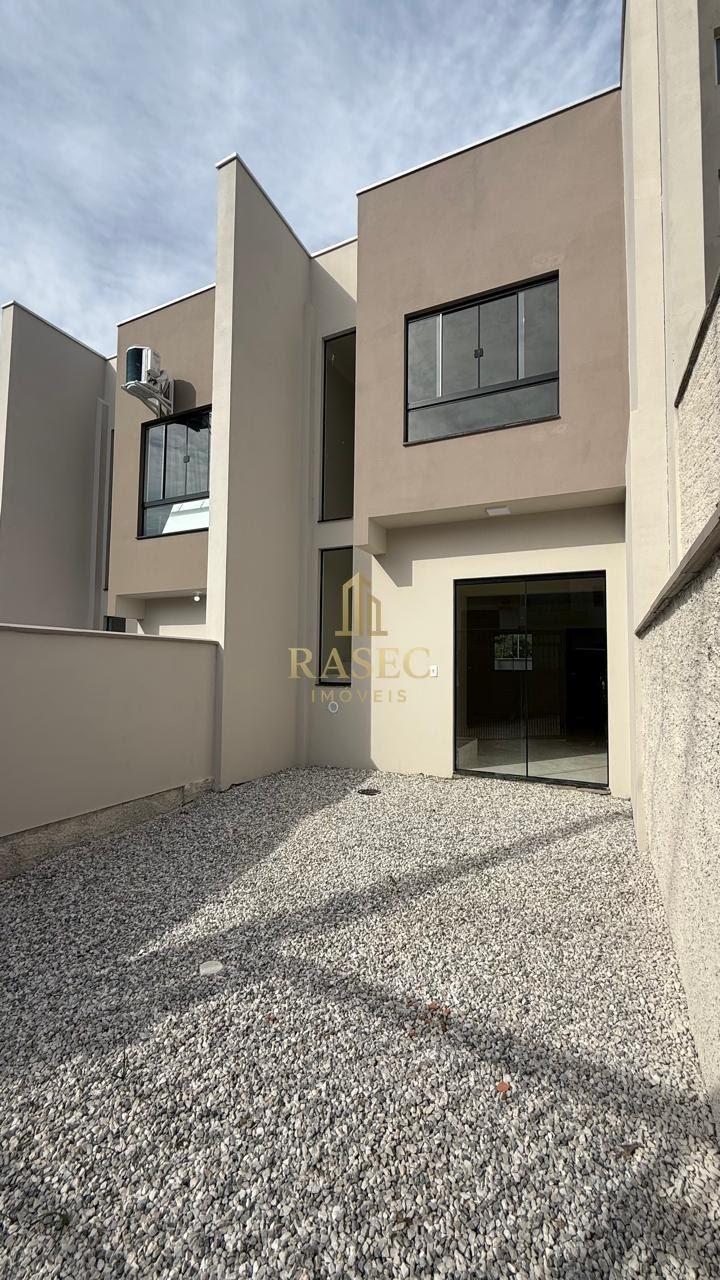 Casa à venda com 2 quartos, 2 banheiros, 1 vaga e 66m² no Águas Claras, Brusque (SC) — foto 2 de 14