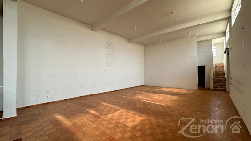 Prédio Comercial no Centro de Adamantina: 420m² de terreno
