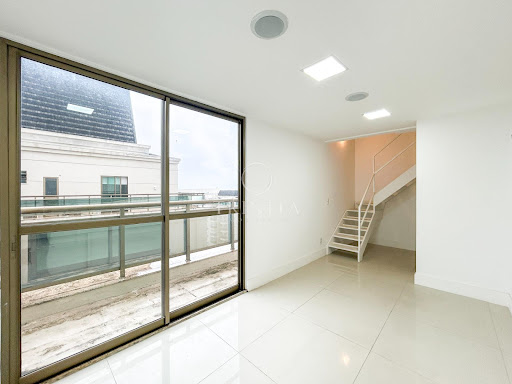 Le Monde Offices-Trinità imobiliária 