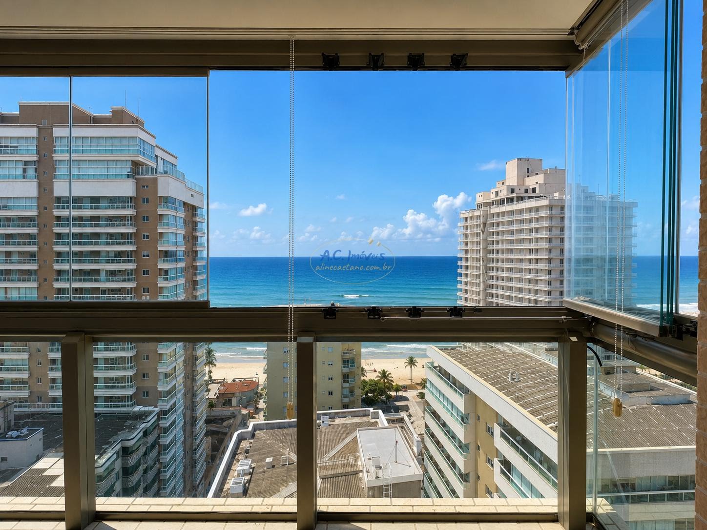 Apartamento à venda com 3 quartos, 5 banheiros, 3 vagas e 195m² no Canto do Forte, Praia Grande — foto principal