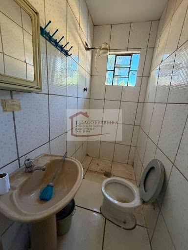 Casa Comercial em Avenida Padre Pio Corso  -  Santa Rita do Passa Quatro