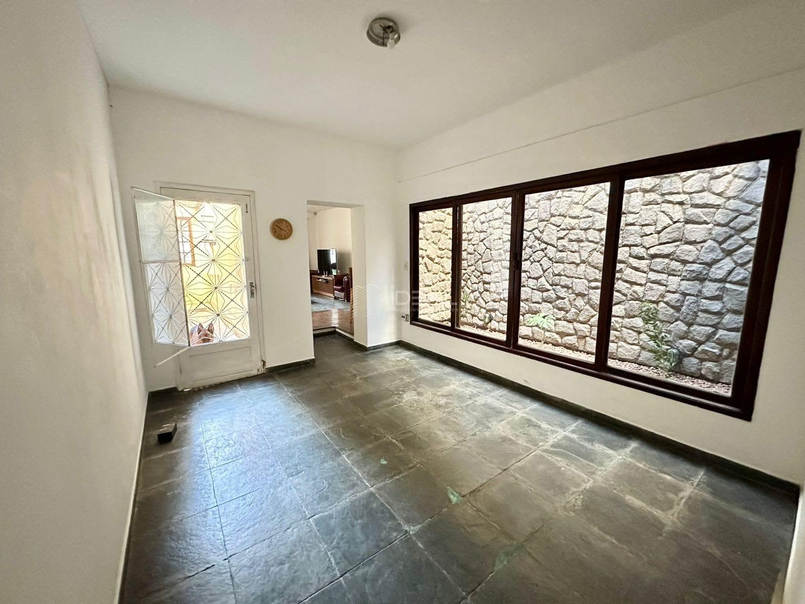 Casa para alugar com 4 quartos, 1 suíte, 5 vagas e 230m² no Centro, Campos dos Goytacazes (RJ) — foto 11 de 12