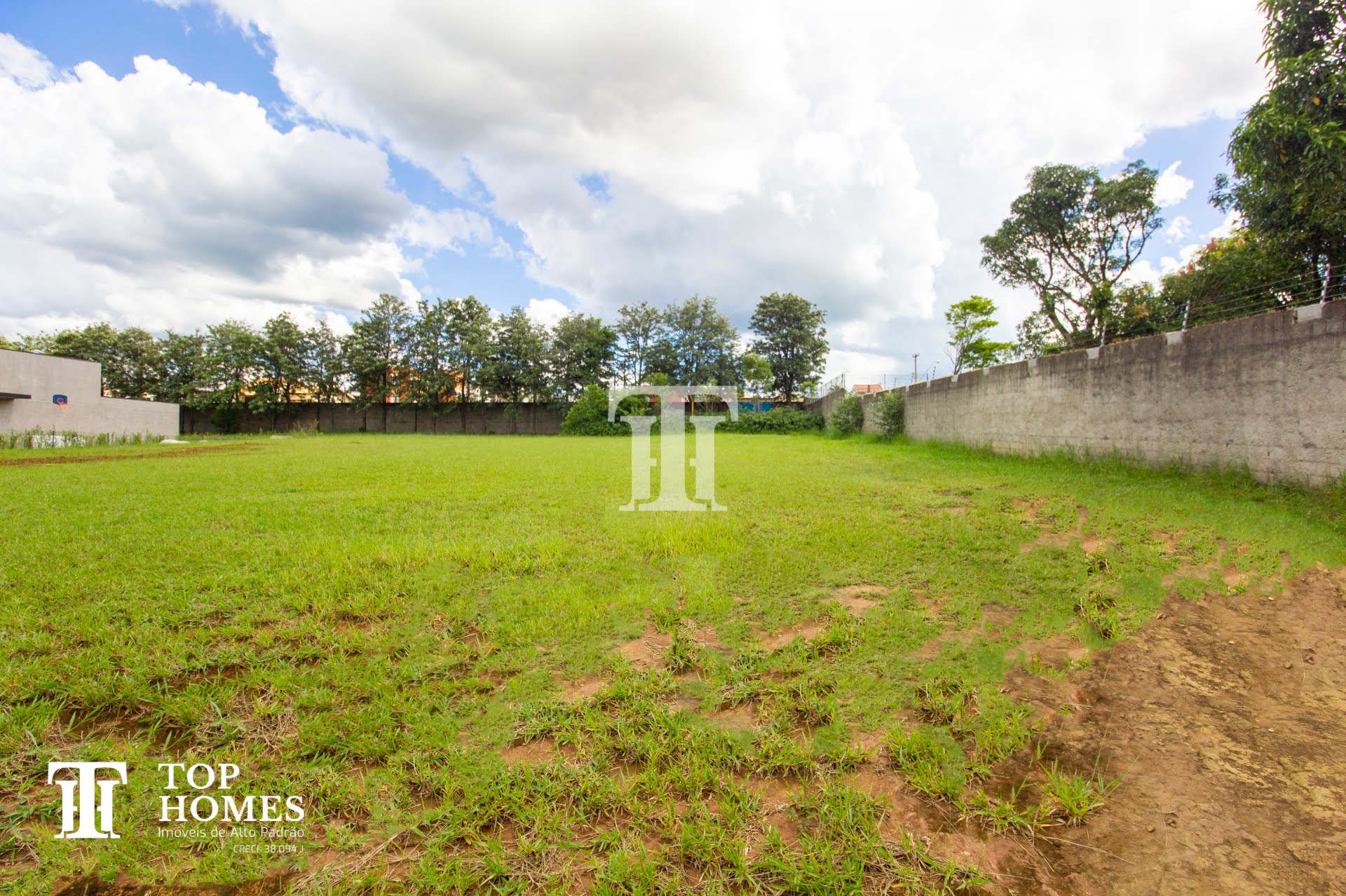 Terreno/lote à venda no condomínio de alto padrão Portal Japy Golf Club em Cabreúva/SP