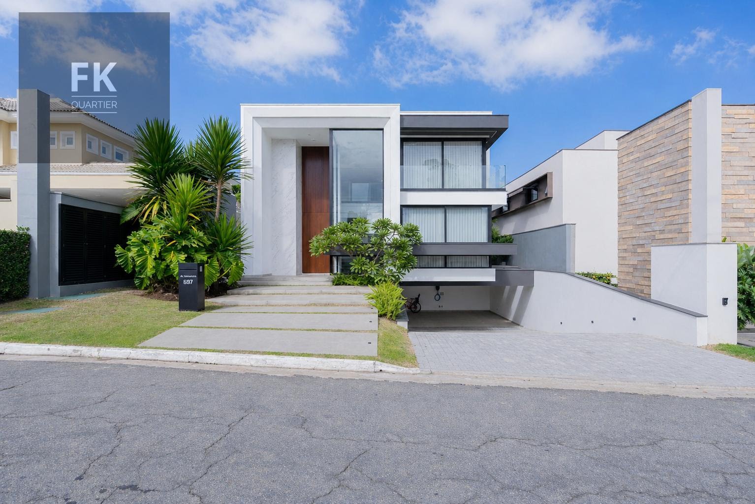 Casa à venda com 4 quartos, 4 suítes, 6 vagas e 537m² no Alphaville Residencial Dois, Barueri (SP) — foto 2 de 30