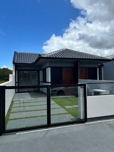 Casa com 2 dormitórios à venda, 48 m² por R$ 390.000,00 - Forquilhas - São José/SC