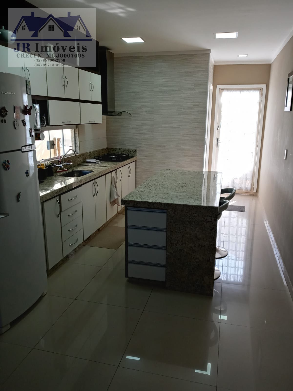 Casa à venda com 3 suítes, 2 vagas e 360m² no Jardim Beira Rio, Piranguinho (MG) — foto 14 de 30