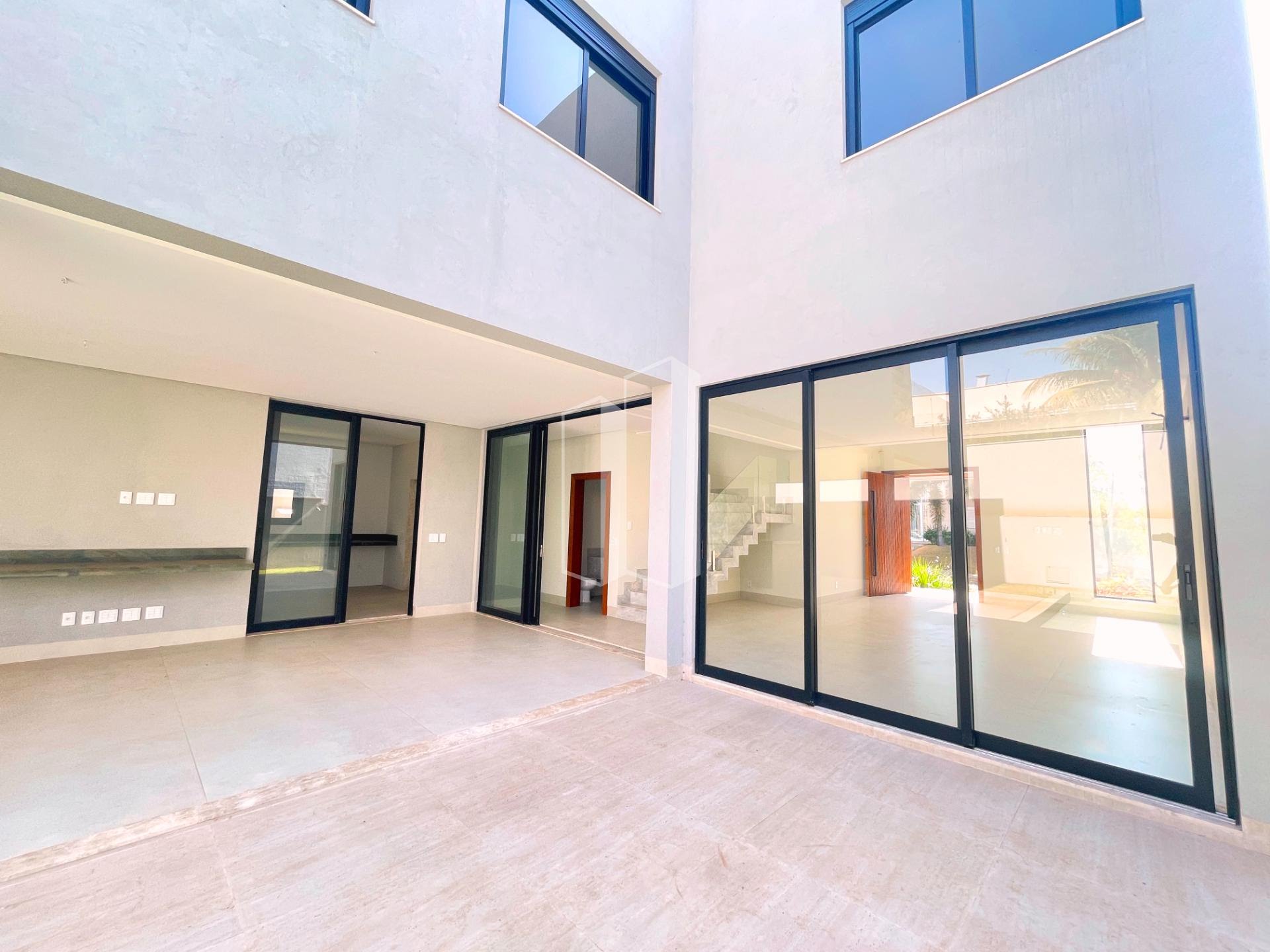 Casa à venda com 5 quartos, 5 suítes, 4 vagas e 380m² no Alphaville Flamboyant Residencial Araguaia, Goiânia (GO) — foto 5 de 16
