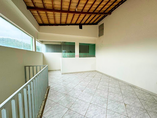 Apartamento no Centro de Sabinópolis: Venda por R$ 1 e Locação Disponível