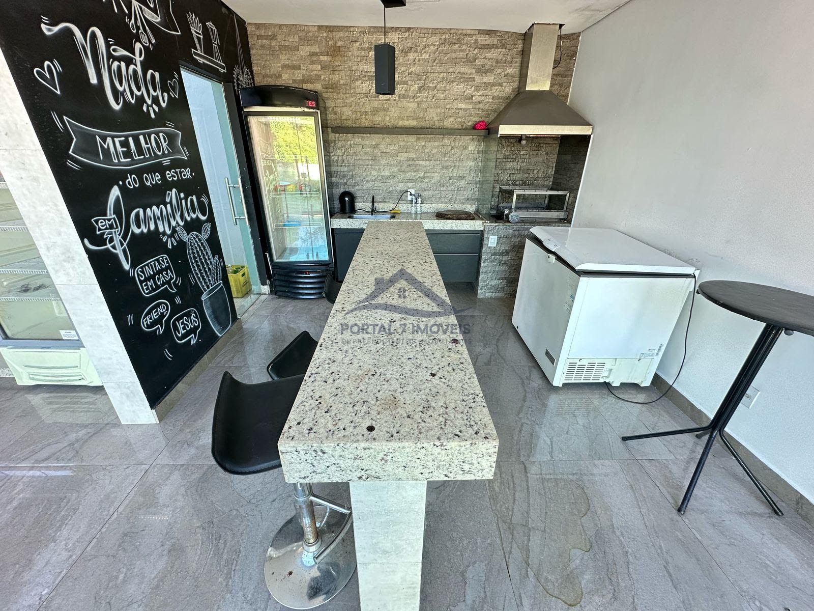 Casa à venda com 4 quartos, 1 suíte, 3 vagas e 300m² no Colorado, Sete Lagoas (MG) — foto 15 de 17
