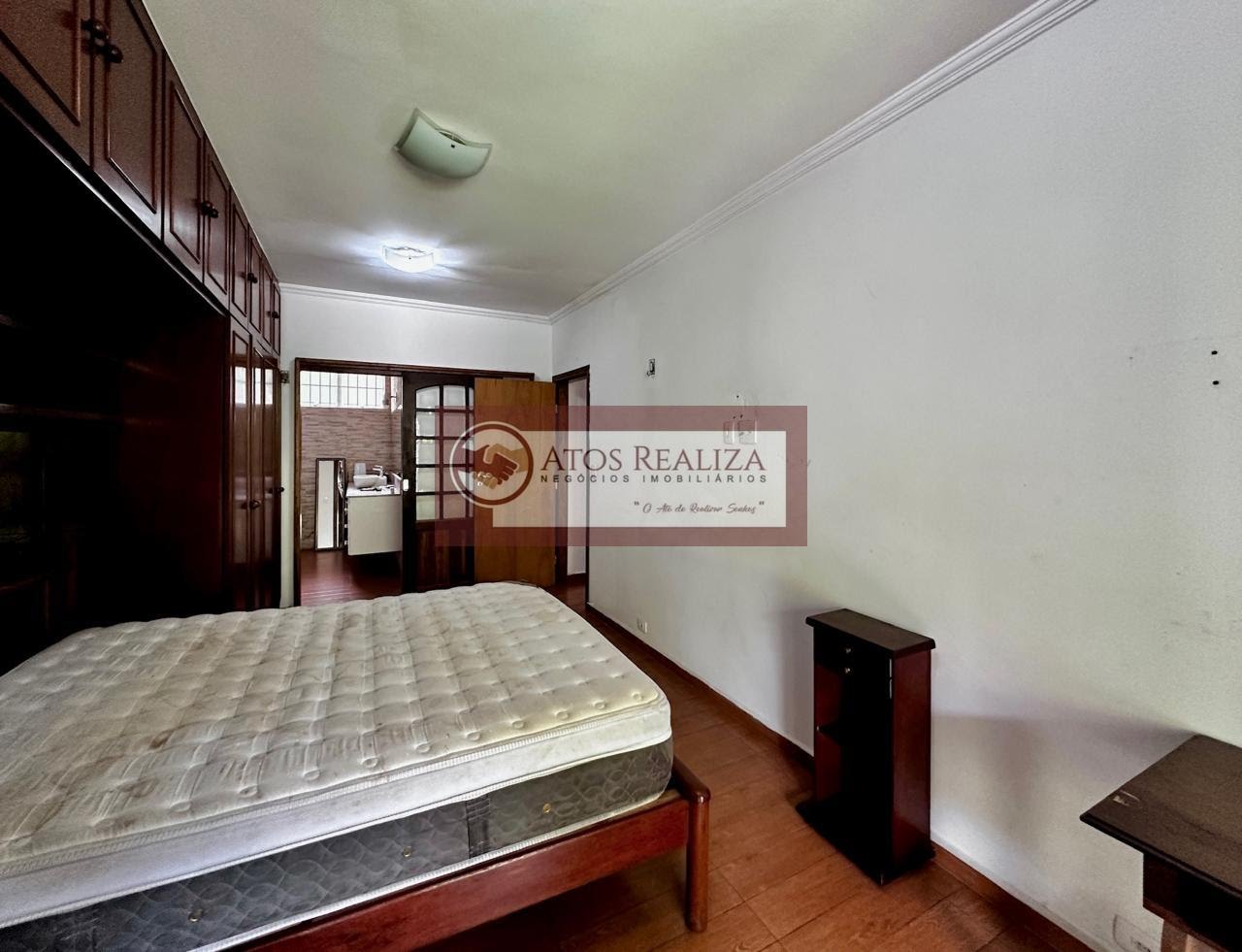 Casa à venda com 4 quartos, 2 suítes, 6 vagas e 380m² no Interlagos, São Paulo (SP) — foto 25 de 30