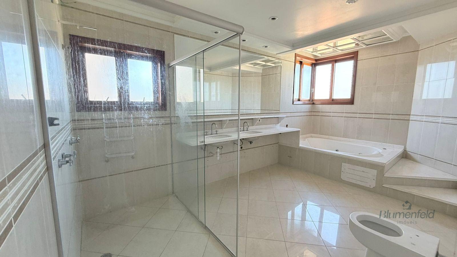 Casa à venda com 5 quartos, 5 suítes, 5 vagas e 520m² no Condominio Arujazinho V, Arujá (SP) — foto 18 de 26