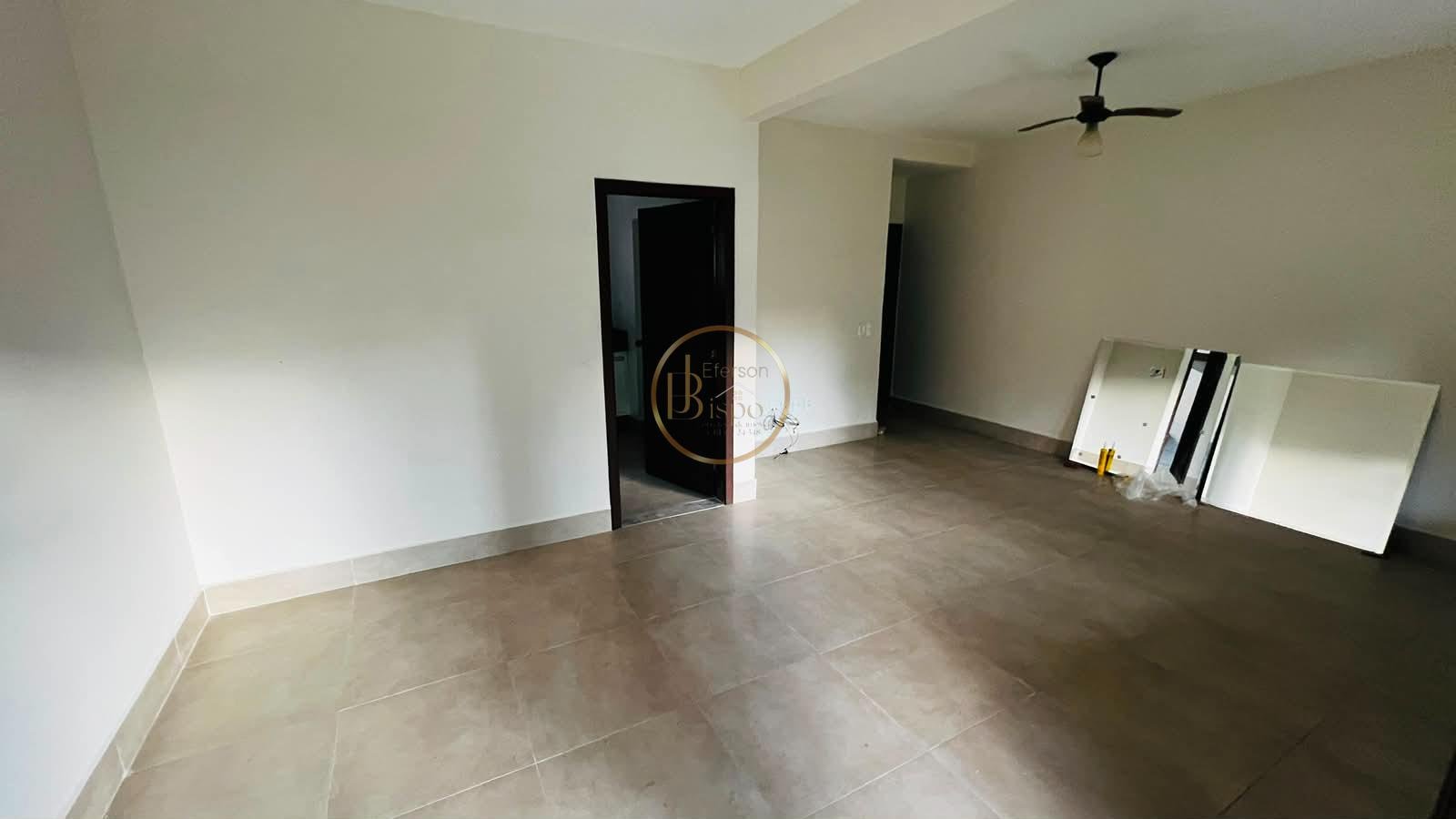 Casa para alugar com 4 quartos, 5 banheiros, 2 vagas e 200m² no Campinho, Porto Seguro — foto principal