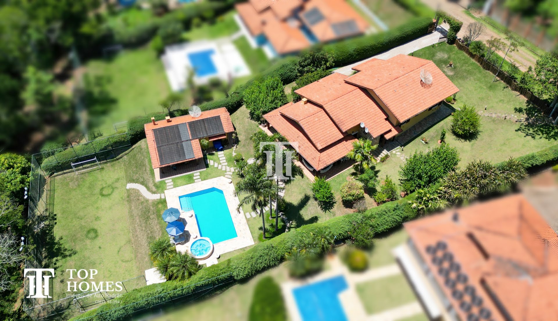 Casa/chácara de alto padrão à venda no condomínio Capela do Barreiro em Itatiba/SP