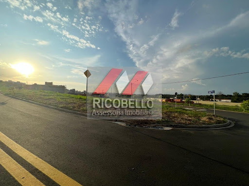 Terreno em Condomínio no Residencial Canadá com 561 m²