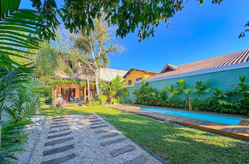 Casa de 3 quartos e piscina perto da orla no Perequê Açu