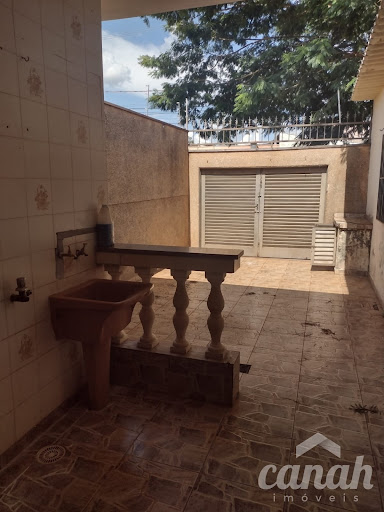 Casa padrão em Independência  -  Ribeirão Preto