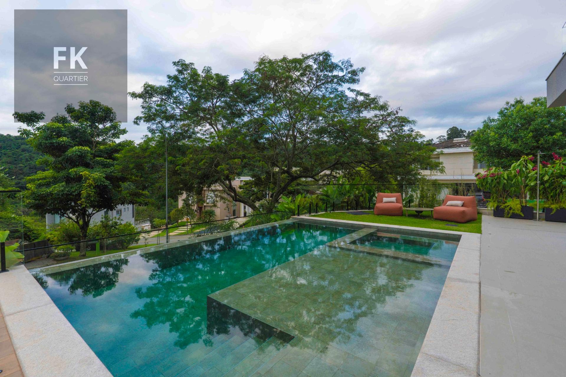Casa à venda com 5 quartos, 8 banheiros, 6 vagas e 620m² no Alphaville, Santana de Parnaíba — foto principal