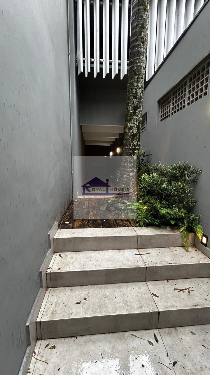 Casa à venda com 4 quartos, 3 suítes, 6 vagas e 550m² no Planalto Paulista, São Paulo (SP) — foto 15 de 27