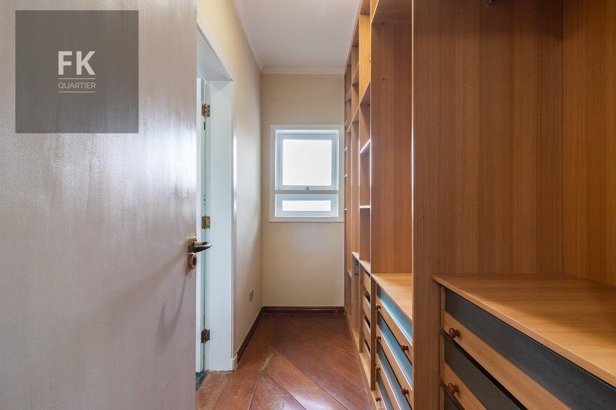 Casa à venda com 4 quartos, 4 suítes, 6 vagas e 415m² no Residencial Morada dos Lagos, Barueri (SP) — foto 13 de 29