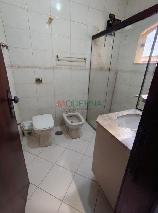 Casa à venda com 4 quartos, 1 suíte, 5 vagas e 229m² no Paulicéia, São Bernardo do Campo (SP) — foto 24 de 30