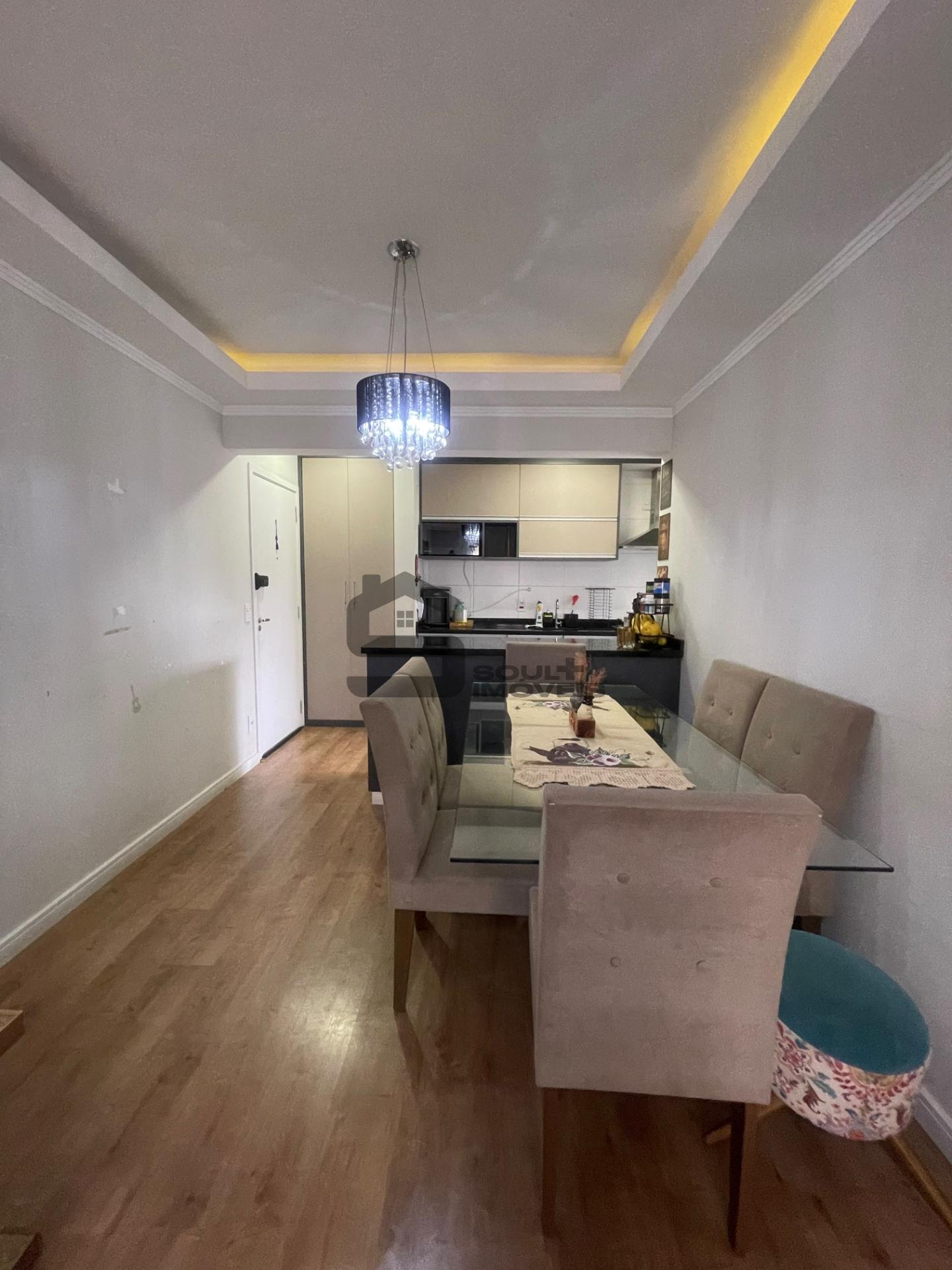 Sala Com Mesa de Jantar