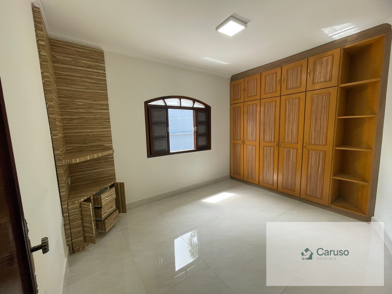 Casa à venda com 3 quartos, 1 suíte, 5 vagas e 259m² no Condomínio Country Club, Arujá (SP) — foto 12 de 23