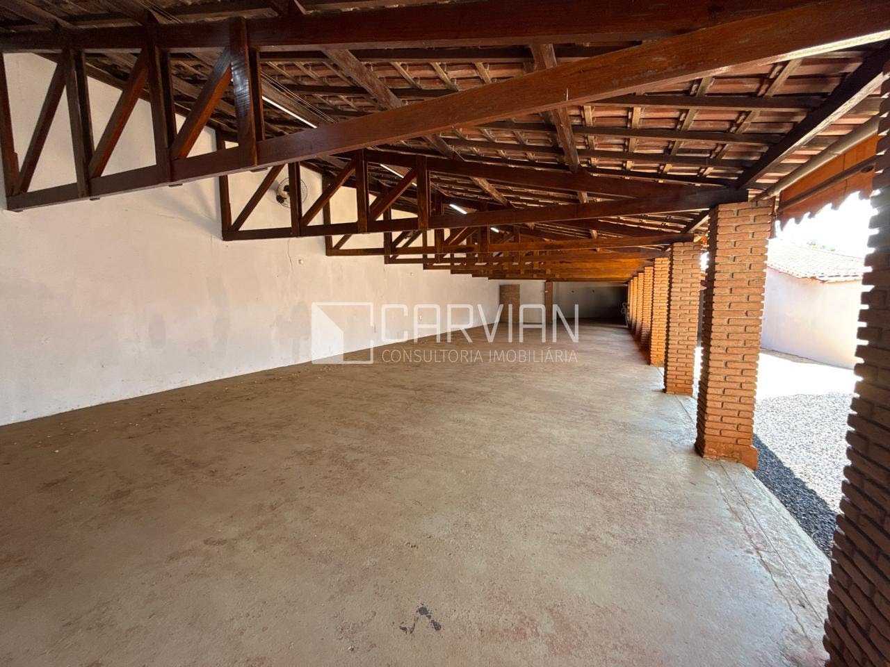 Comercial à venda com 4 banheiros, 10 vagas e 200m² no Sumarezinho, Ribeirão Preto — foto principal