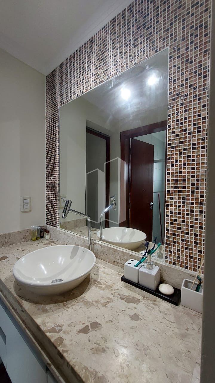 Casa à venda com 4 quartos, 4 suítes, 4 vagas e 211m² no Jardim América, Goiânia (GO) — foto 13 de 30