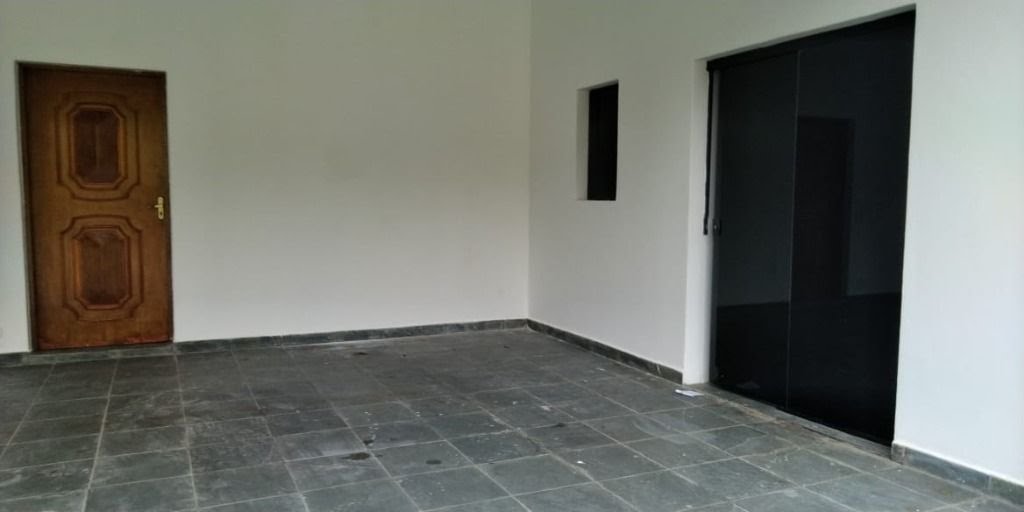 Casa à venda com 3 quartos, 1 suíte, 6 vagas e 183m² no Condomínio Country Club, Arujá (SP) — foto 4 de 20