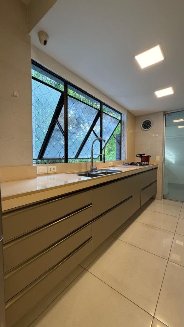 Apartamento à venda com 3 quartos, 3 suítes, 2 vagas e 250m² no Casa Forte, Recife (PE) — foto 21 de 30