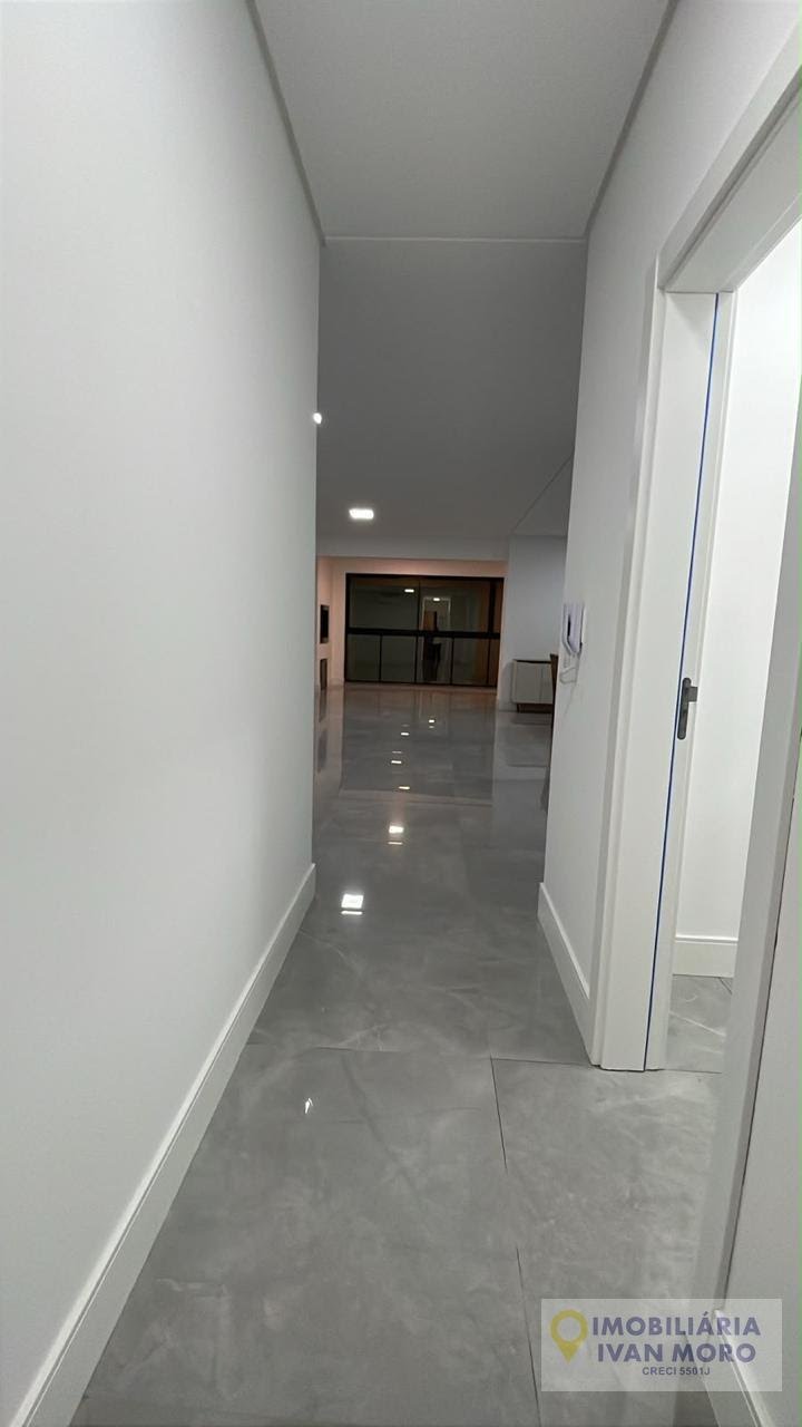 Apartamento para alugar com 4 quartos, 4 suítes, 3 vagas e 198m² no Meia Praia, Itapema (SC) — foto 8 de 30