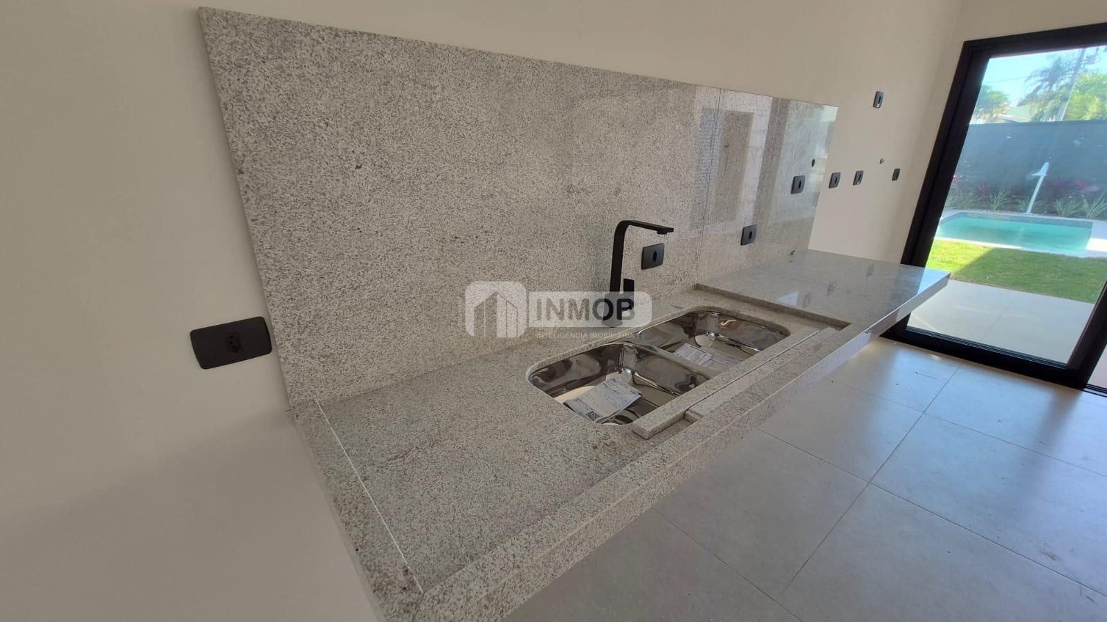 Casa à venda com 3 quartos, 1 suíte, 4 vagas e 165m² no Jardim Jaragua, Tremembé (SP) — foto 9 de 30