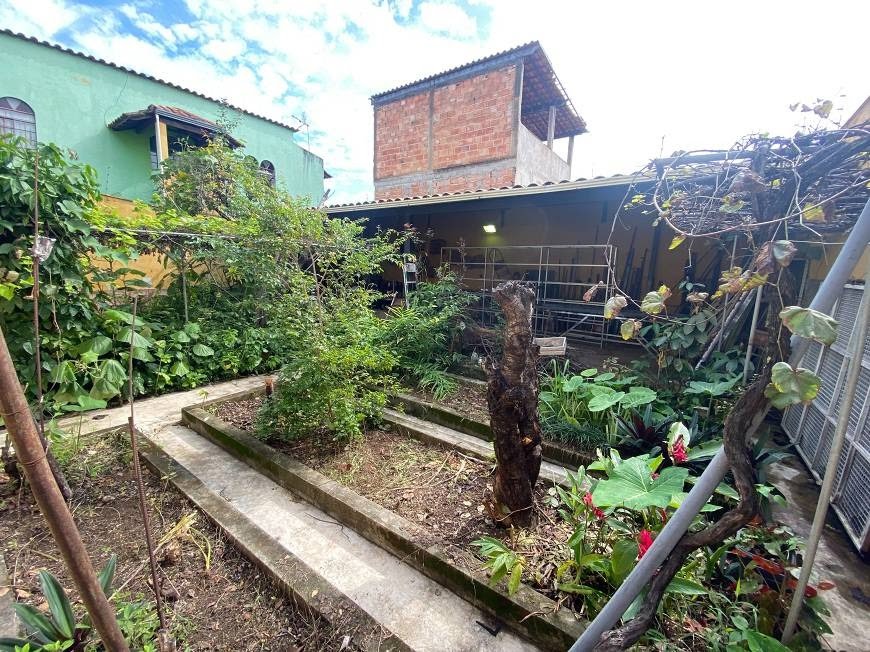 Casa à venda com 3 quartos, 1 suíte, 4 vagas e 358m² no Minascaixa, Belo Horizonte (MG) — foto 26 de 29