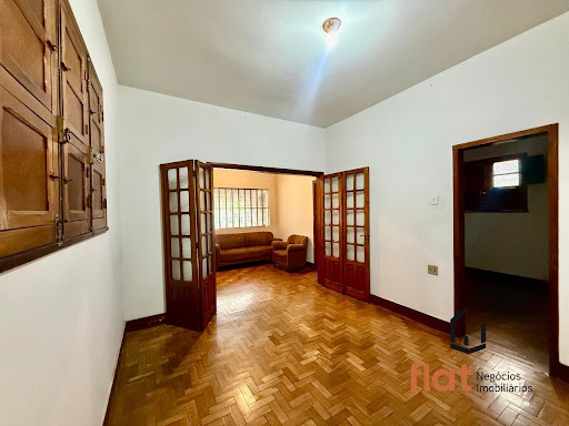Casa à venda no Centro em Pará de Minas | 4 quartos