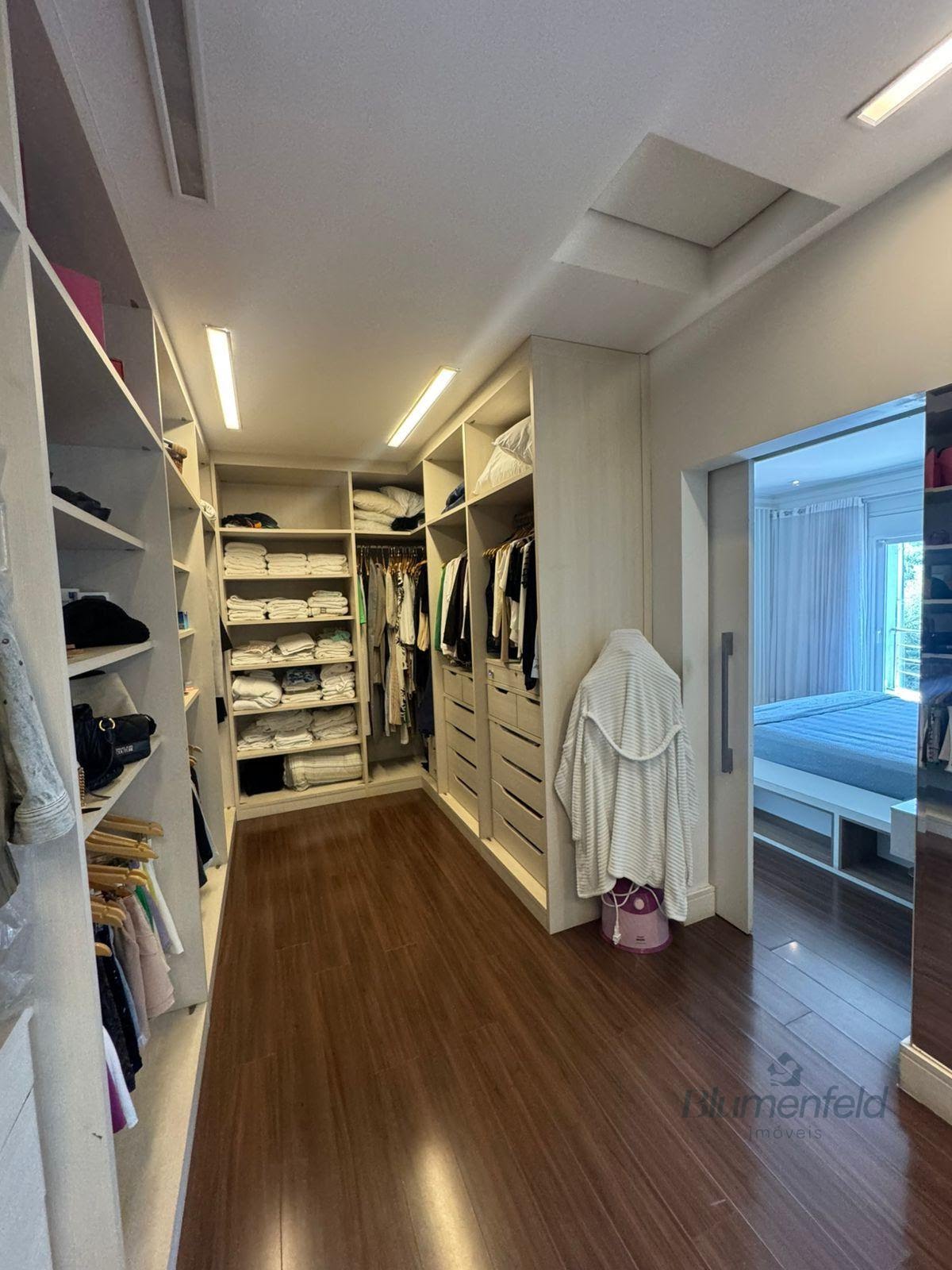 Casa à venda com 4 quartos, 4 suítes, 3 vagas e 344m² no Condomínio Real Park, Arujá (SP) — foto 11 de 18