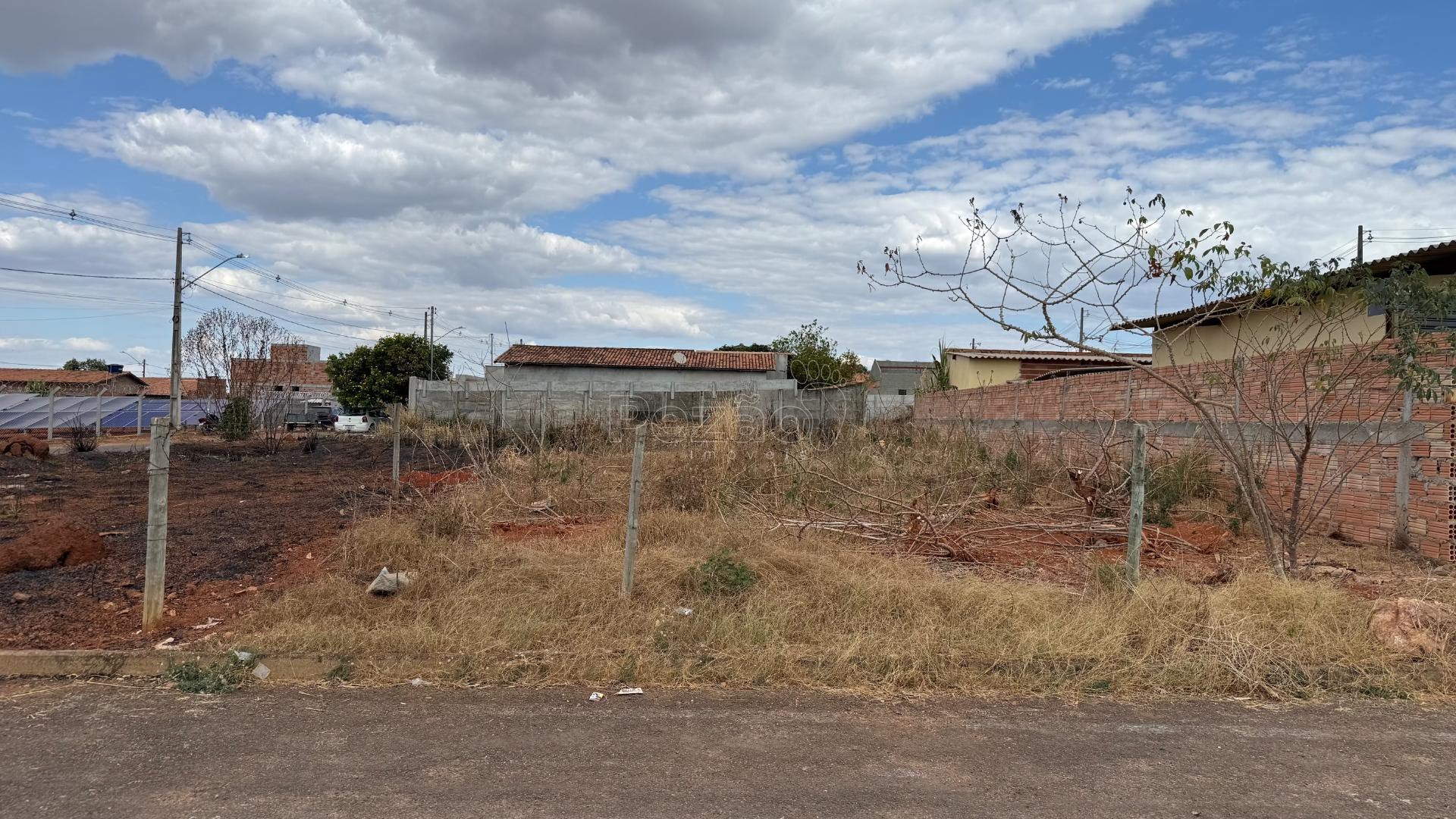 Terreno à venda com 250m² de terreno no Jardim das Oliveiras, Itapuranga — foto principal