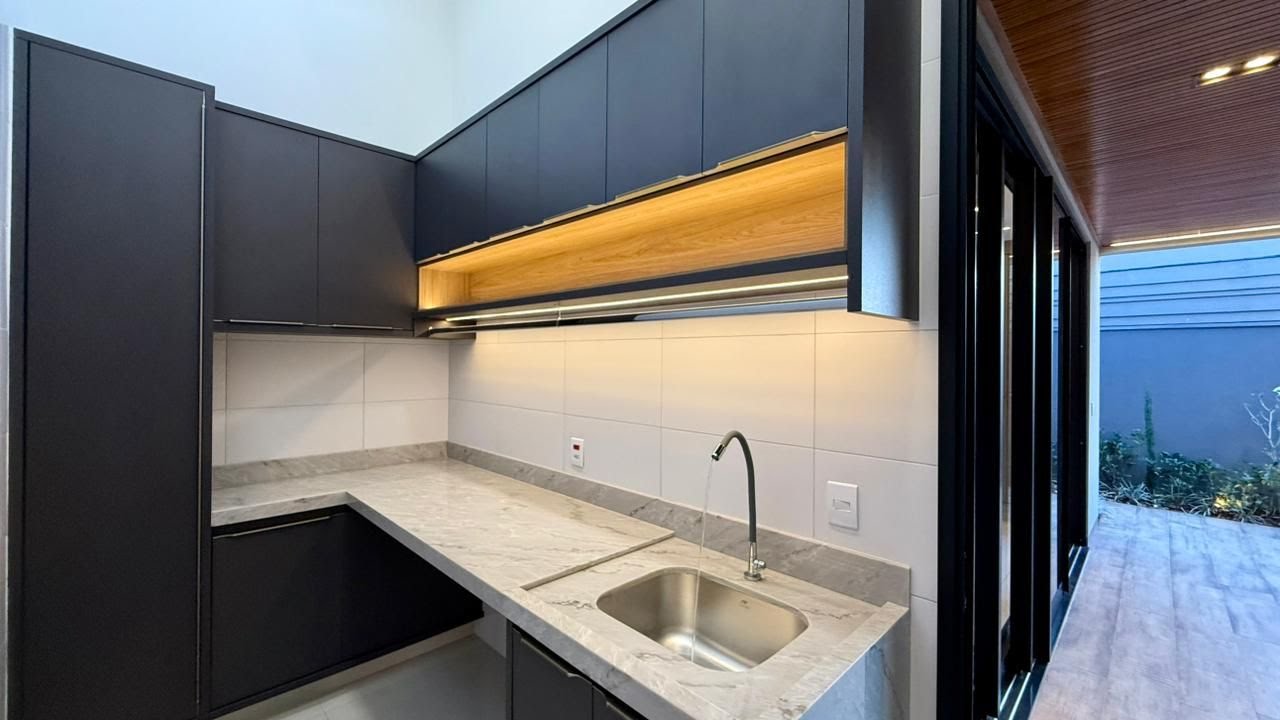 Casa à venda com 4 quartos, 4 suítes, 4 vagas e 263m² no Loteamento Terras de Siena, Ribeirão Preto (SP) — foto 13 de 30