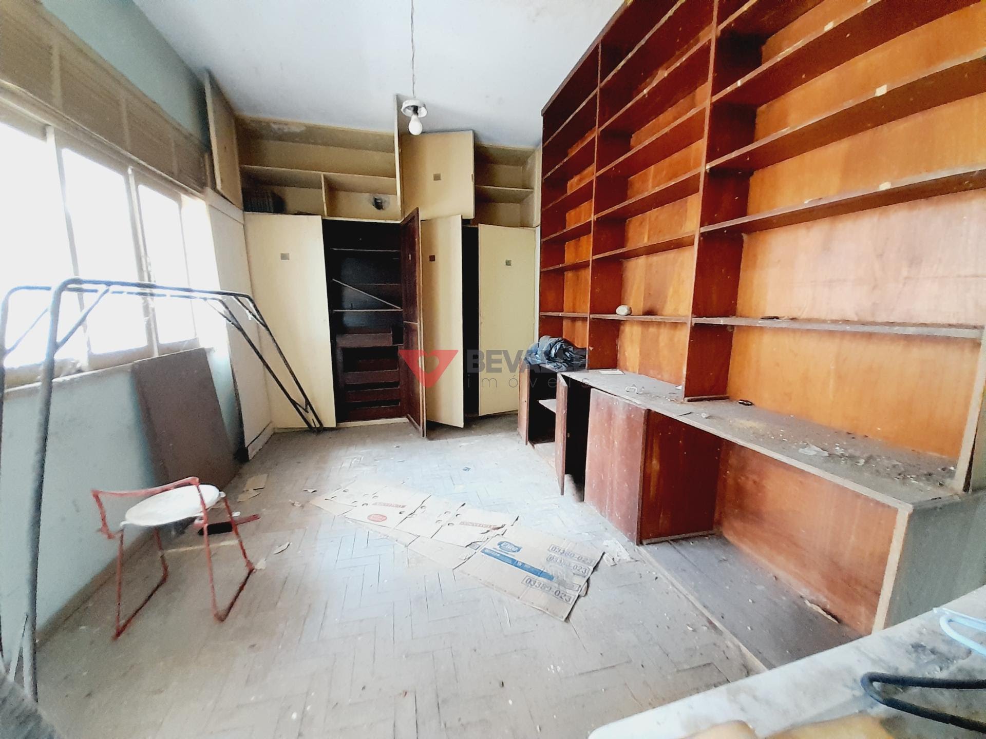 Casa à venda com 11 quartos, 3 banheiros, 2 vagas e 300m² no Botafogo, Rio de Janeiro (RJ) — foto 16 de 30