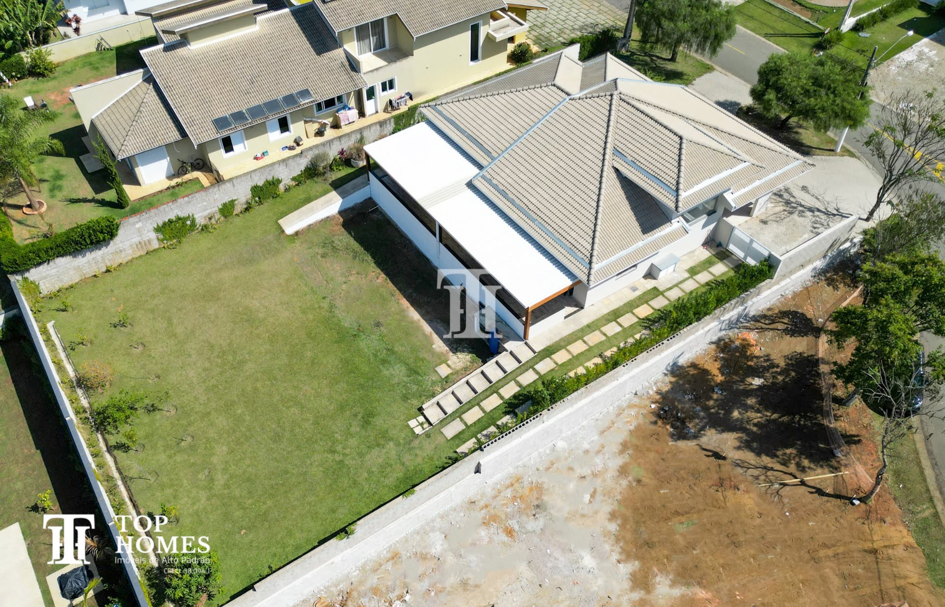 Casa térrea de alto padrão à venda no condomínio Residencial Haras Pindorama em Cabreúva/SP