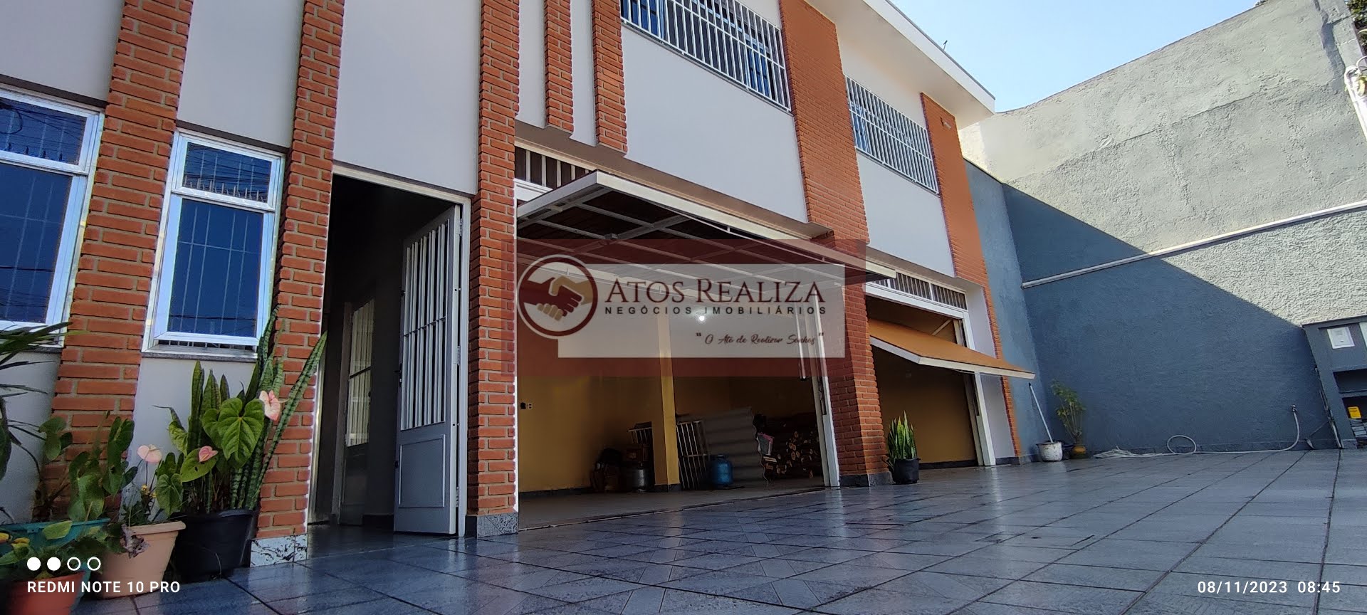 Casa à venda com 3 quartos, 3 banheiros, 8 vagas e 200m² no Parque Cocaia, São Paulo — foto principal