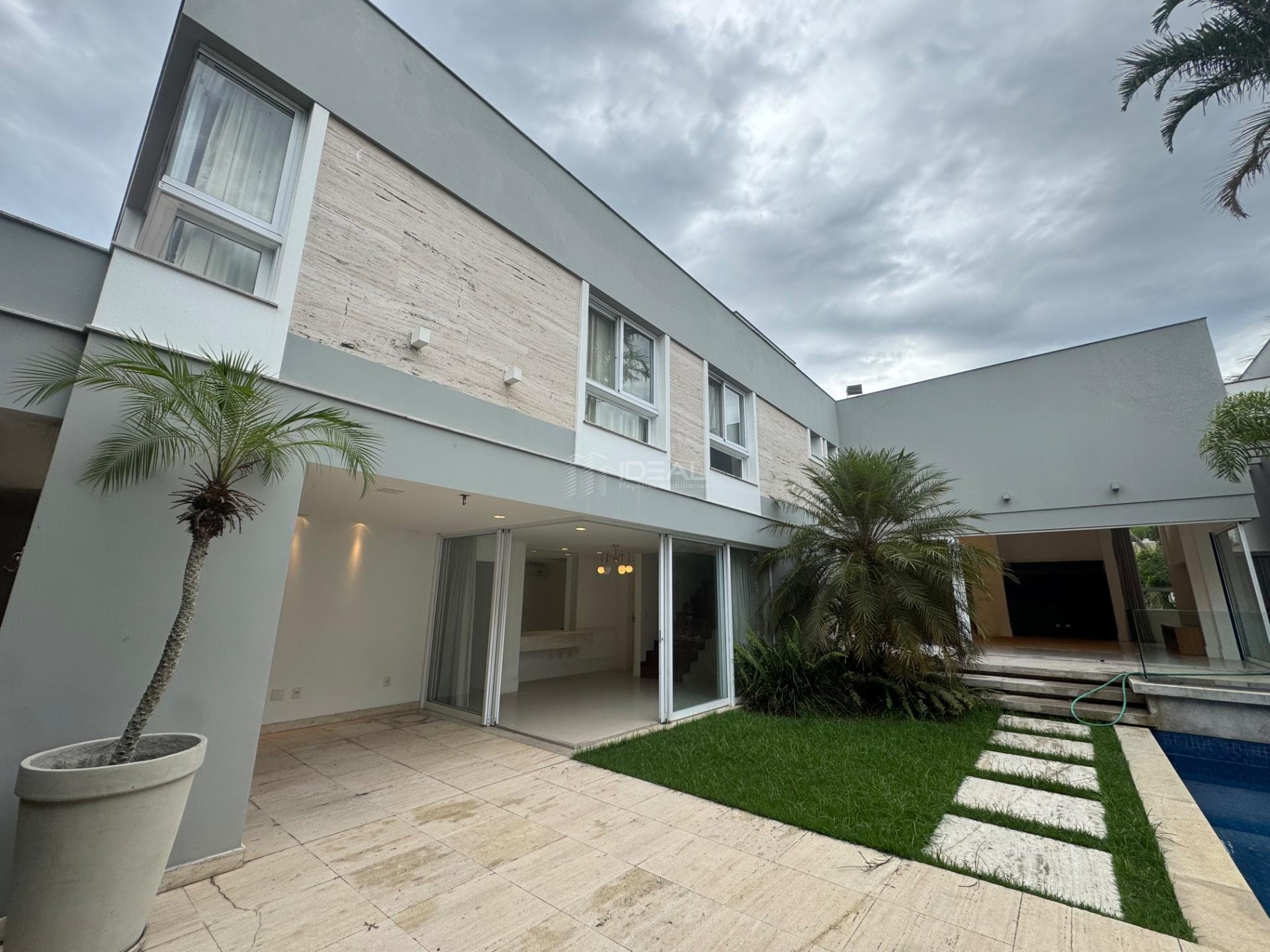 Casa à venda com 3 quartos, 3 suítes, 4 vagas e 423m² no Parque Santo Amaro, Campos dos Goytacazes (RJ) — foto 10 de 30