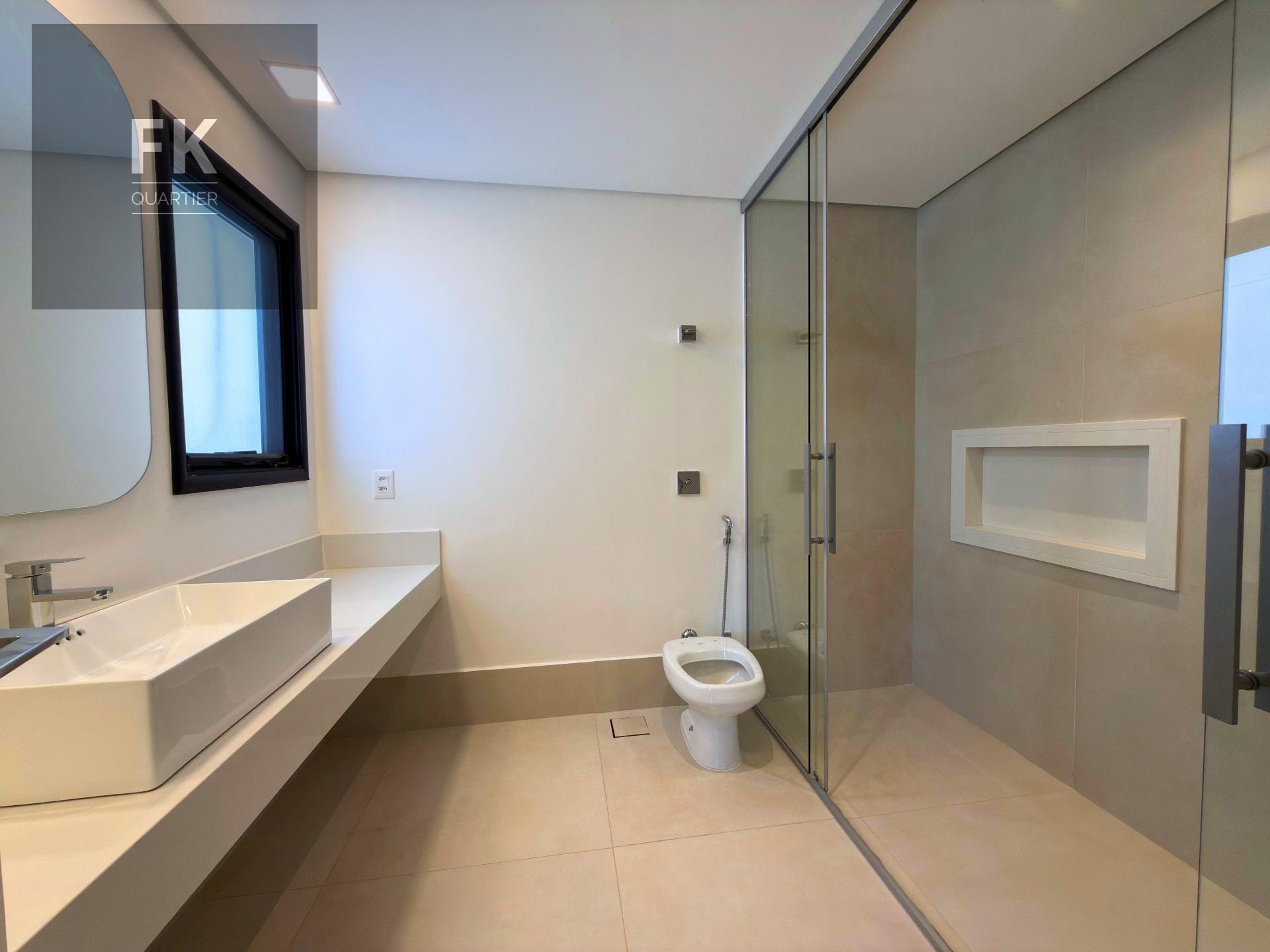 Casa à venda com 4 quartos, 4 suítes, 5 vagas e 600m² no Alphaville Residencial Zero, Barueri (SP) — foto 24 de 30