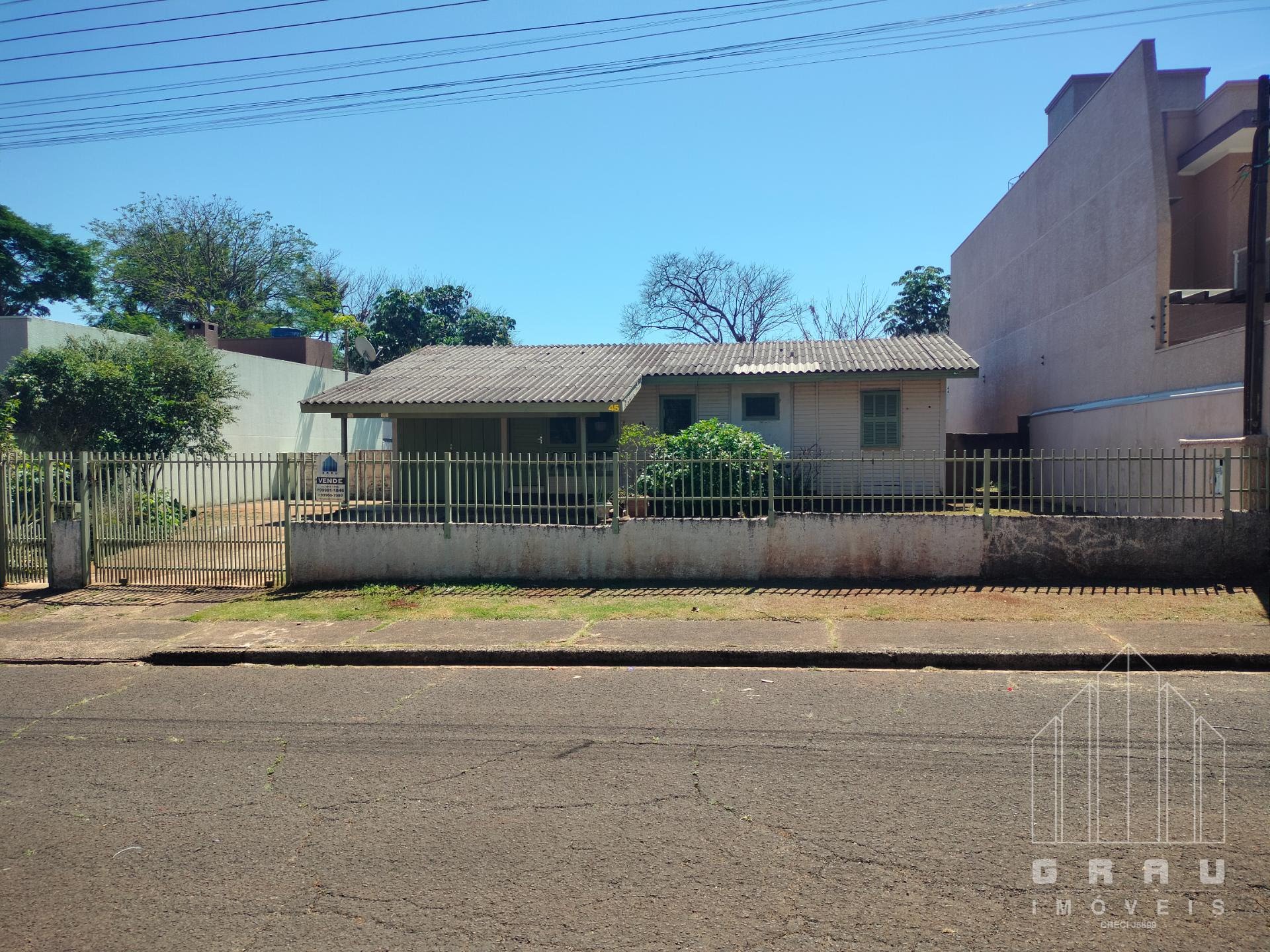Casa de Madeira na Vila A  -  Foz do Iguaçu