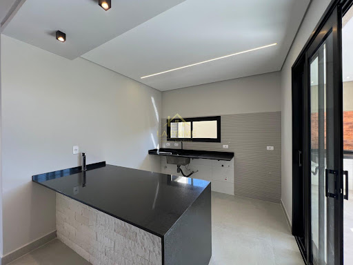 Casa à venda no Condomínio Villagio Wanel – Sorocaba/SP 131m² de área construída, 03 dormitórios, sendo 1 suítes e 04 vagas de garagem.