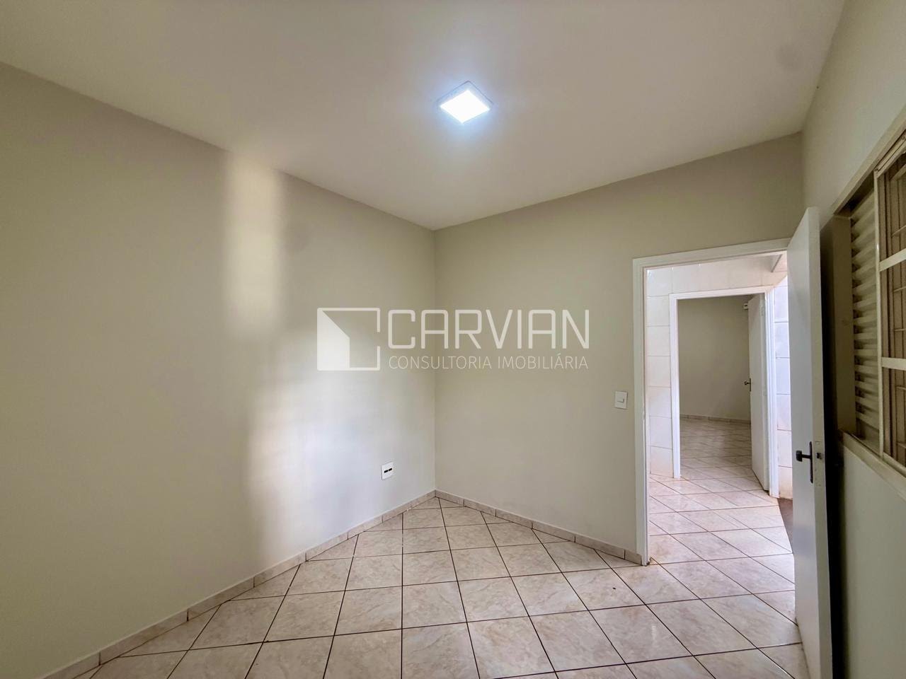 Casa à venda com 5 quartos, 1 suíte, 4 vagas e 200m² no Jardim Manoel Penna, Ribeirão Preto (SP) — foto 27 de 30