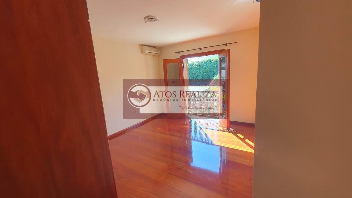 Casa à venda com 4 quartos, 4 banheiros, 7 vagas e 500m² no Bolsão de Interlagos, São Paulo (SP) — foto 9 de 30